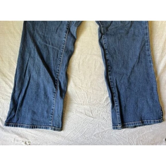 Lane Bryant Distinctly Boot Jeans Womens‎ 20 Blue Denim Zip Pocketed 40X29. - Picture 3 of 10